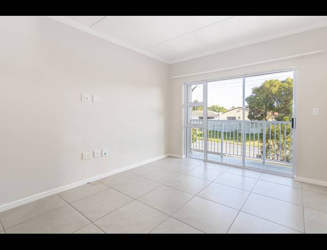 2 BEDROOM APARTMENT FOR SALE IN FLAMINGO VLEI